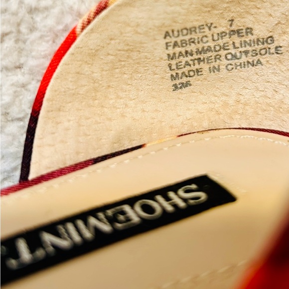 SHOEMINT Women's Audrey Pointed Toe Slip On Flats - Picture 9 of 10